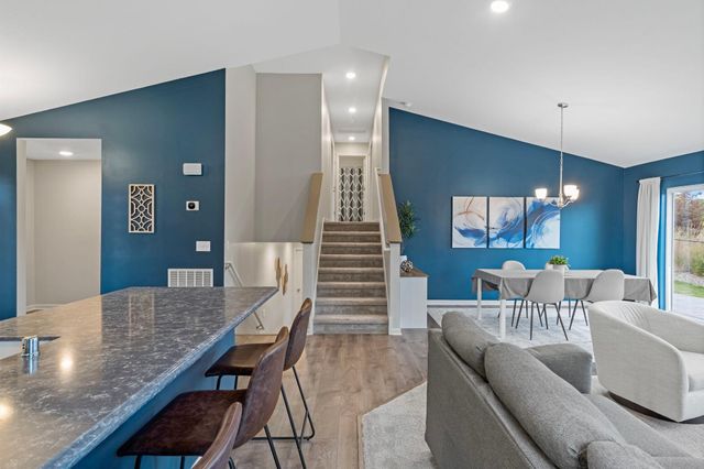 15135 Emory Circle, Apple Valley, MN 55124