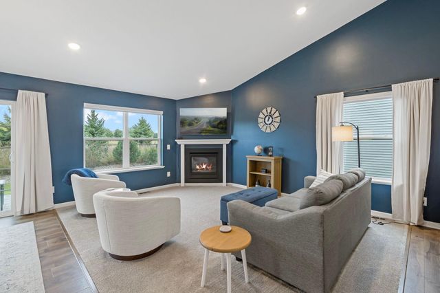 15135 Emory Circle, Apple Valley, MN 55124