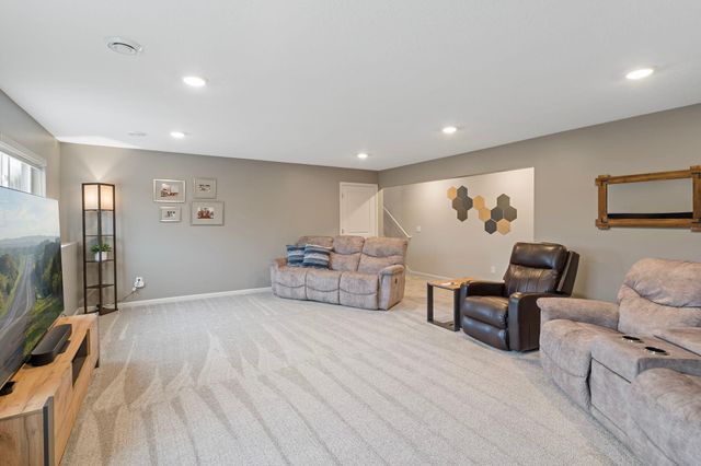 15135 Emory Circle, Apple Valley, MN 55124
