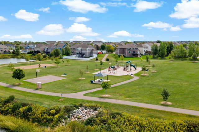 15135 Emory Circle, Apple Valley, MN 55124