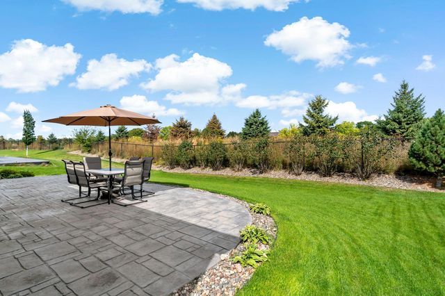 15135 Emory Circle, Apple Valley, MN 55124