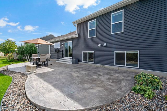 15135 Emory Circle, Apple Valley, MN 55124