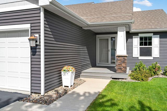 15135 Emory Circle, Apple Valley, MN 55124