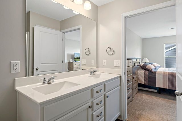 15135 Emory Circle, Apple Valley, MN 55124