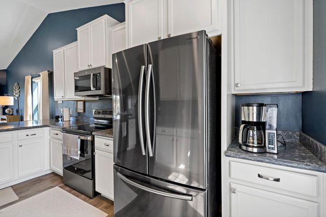 15135 Emory Circle, Apple Valley, MN 55124