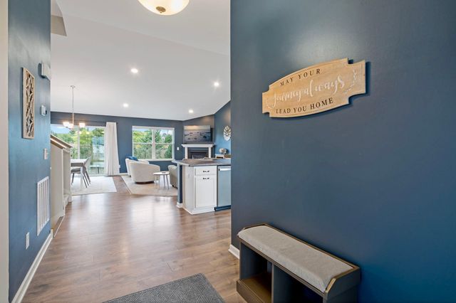 15135 Emory Circle, Apple Valley, MN 55124