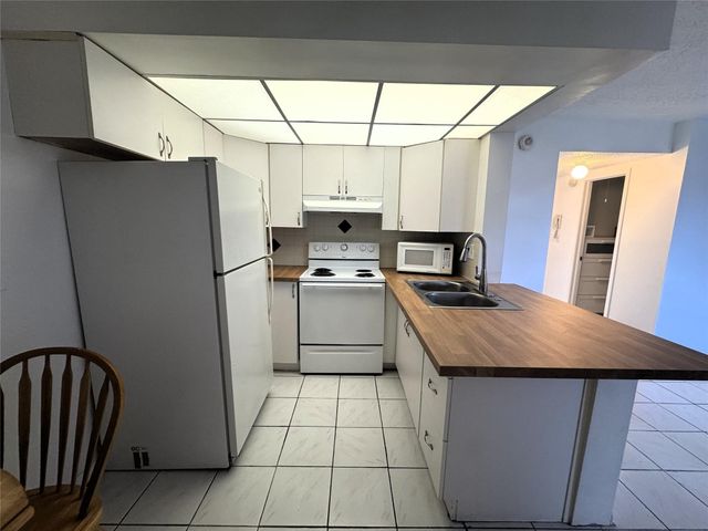 1701 Buchanan Street 201, Hollywood, FL 33020