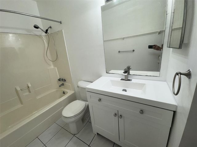 1701 Buchanan Street 201, Hollywood, FL 33020