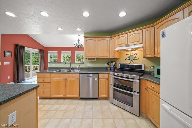 1781 Parker Lane, Twinsburg, OH 44087