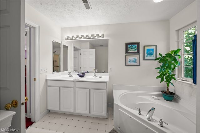 1781 Parker Lane, Twinsburg, OH 44087
