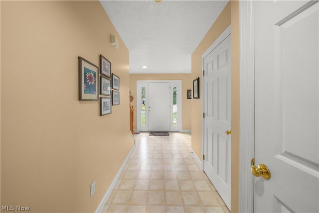 1781 Parker Lane, Twinsburg, OH 44087