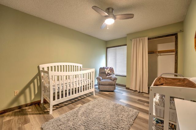 1433 11th Street SW, Minot, ND 58701