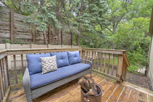 1433 11th Street SW, Minot, ND 58701