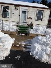 1737 N CULPEPER ST, Arlington, VA 22207