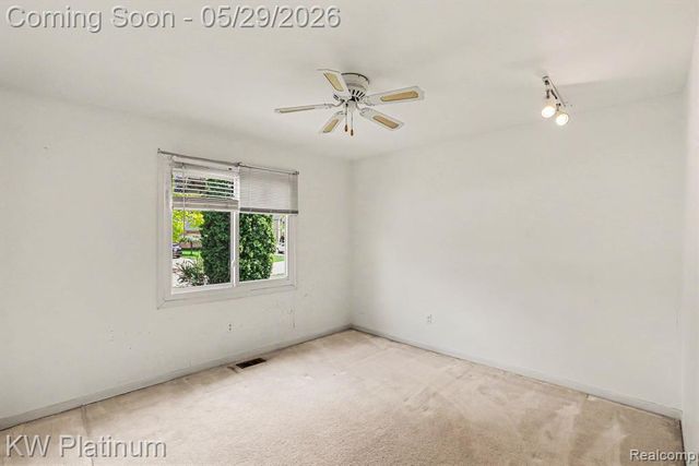 1614 Crestline Lane, Rochester Hills, MI 48307