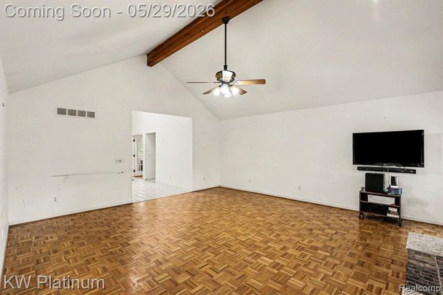 1614 Crestline Lane, Rochester Hills, MI 48307