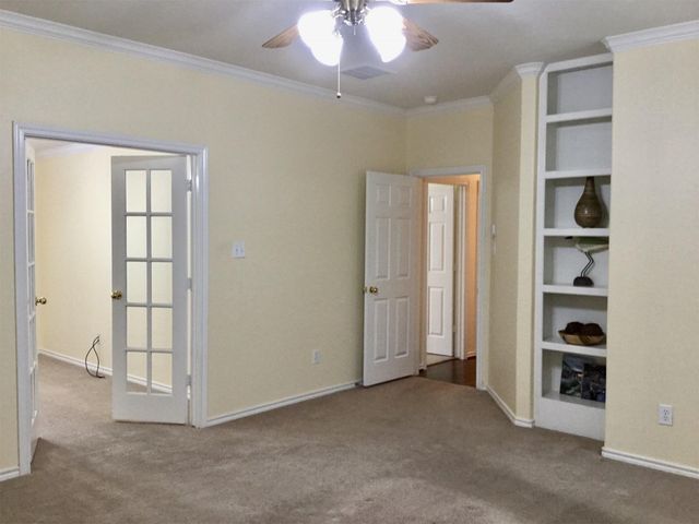 114 N Queenscliff Circle, The Woodlands, TX 77382