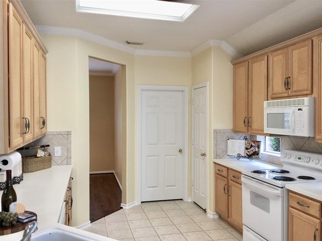 114 N Queenscliff Circle, The Woodlands, TX 77382