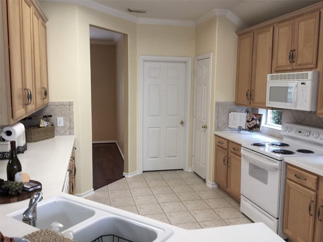 114 N Queenscliff Circle, The Woodlands, TX 77382