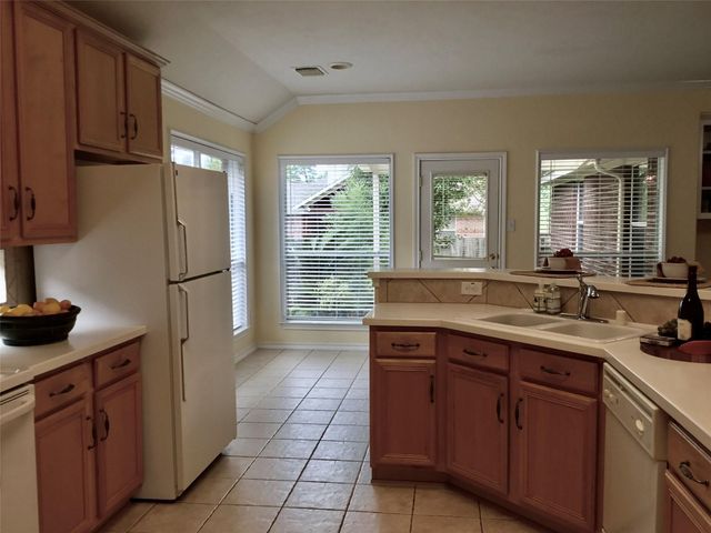 114 N Queenscliff Circle, The Woodlands, TX 77382