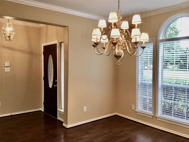 114 N Queenscliff Circle, The Woodlands, TX 77382