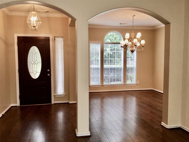 114 N Queenscliff Circle, The Woodlands, TX 77382