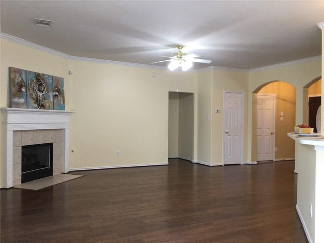 114 N Queenscliff Circle, The Woodlands, TX 77382