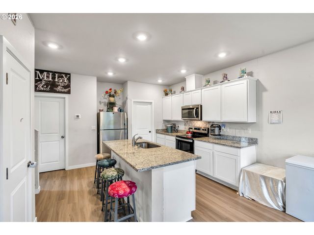 978 Ne 14TH St, Battle Ground, WA 98604