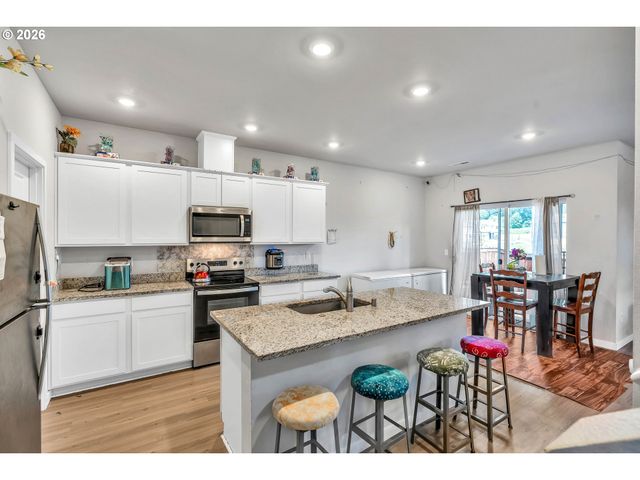 978 Ne 14TH St, Battle Ground, WA 98604