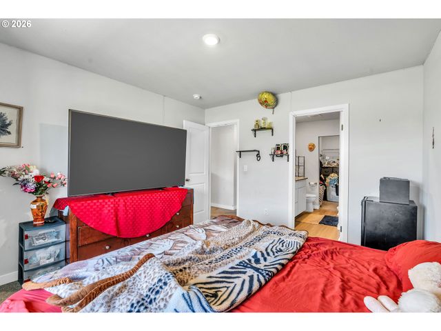 978 Ne 14TH St, Battle Ground, WA 98604