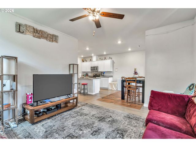 978 Ne 14TH St, Battle Ground, WA 98604