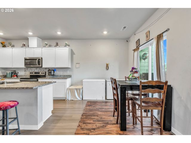 978 Ne 14TH St, Battle Ground, WA 98604
