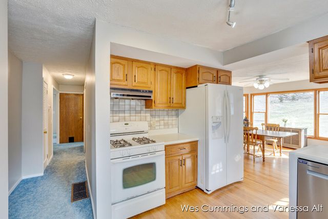 829 N Jefferson Street, Lowell City, MI 49331