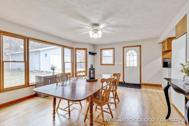 829 N Jefferson Street, Lowell City, MI 49331