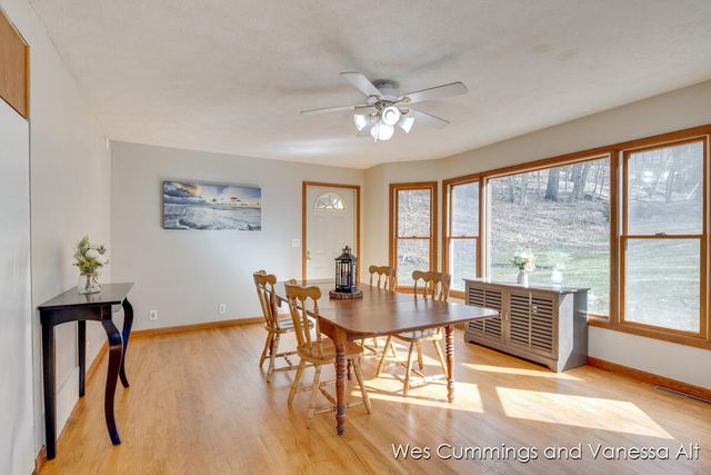 829 N Jefferson Street, Lowell City, MI 49331