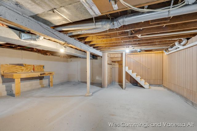 829 N Jefferson Street, Lowell City, MI 49331