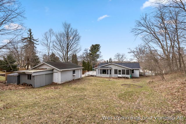 829 N Jefferson Street, Lowell City, MI 49331