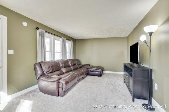 829 N Jefferson Street, Lowell City, MI 49331