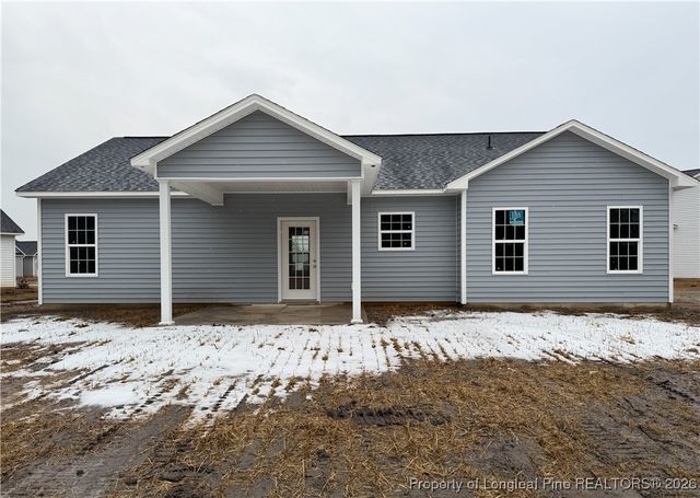 27 Chariot Circle, Lumber Bridge, NC 28357