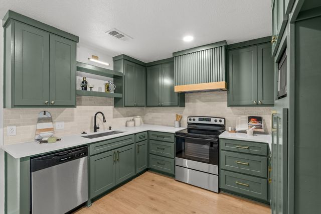 8209 Pearl Street, North Richland Hills, TX 76180