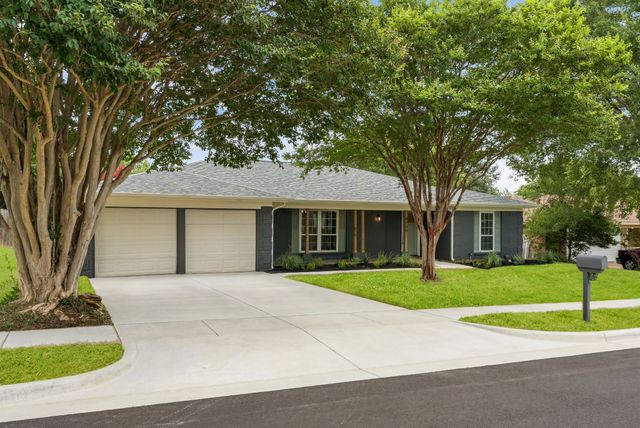 8209 Pearl Street, North Richland Hills, TX 76180