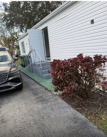 100 NE 6 avenue LOT 504, Homestead, FL 33030