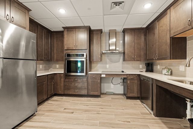 635 Old Post Road - Woodcrest Run 2-211, Sharon, MA 02067