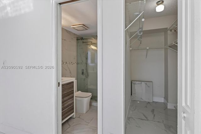 8075 NW 7th St 503, Miami, FL 33126