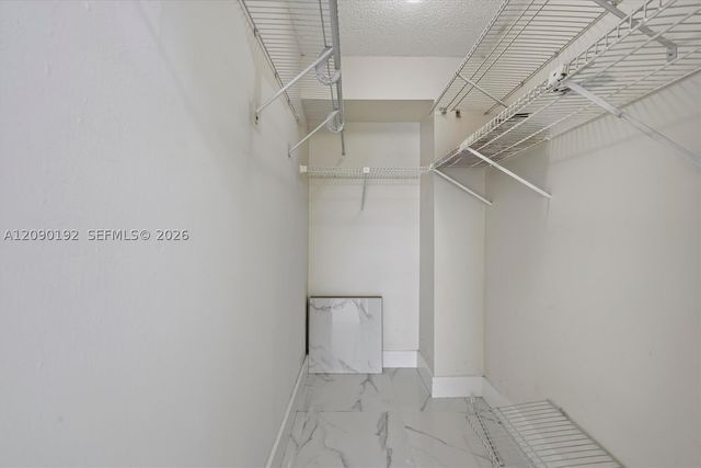 8075 NW 7th St 503, Miami, FL 33126