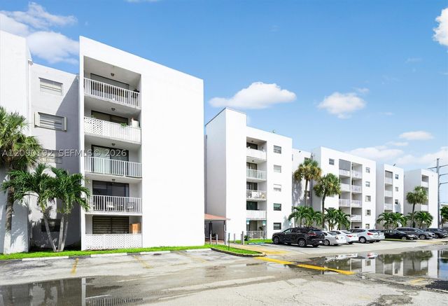 8075 NW 7th St 503, Miami, FL 33126