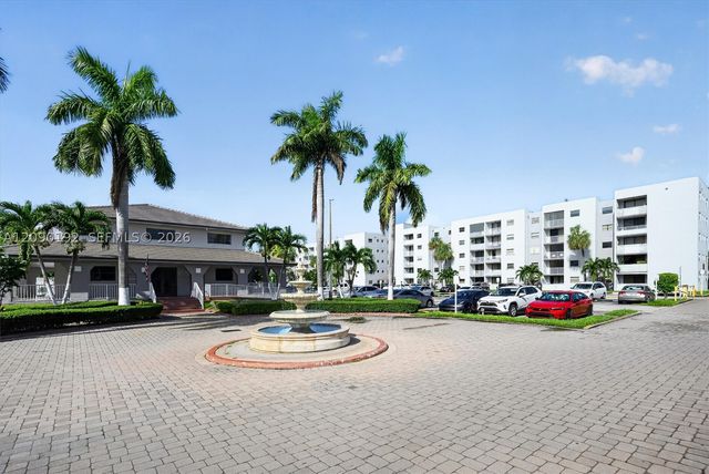 8075 NW 7th St 503, Miami, FL 33126