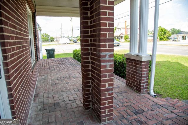 298 S Main Street, Baxley, GA 31513