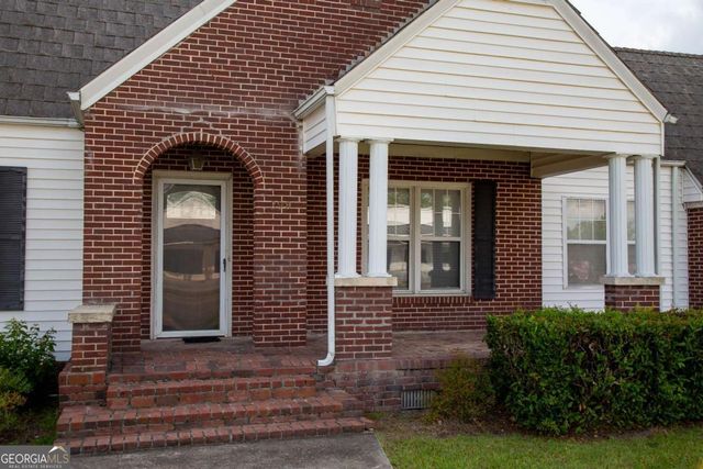 298 S Main Street, Baxley, GA 31513