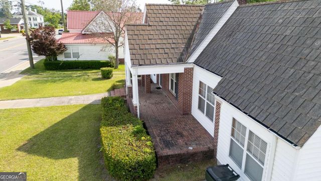 298 S Main Street, Baxley, GA 31513